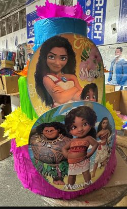 Moana 2 three tier pinata with balls