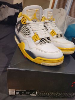 Shoes Nike Jordan 4 Vivid Sulfur 8.5