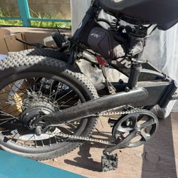 FREE ELECTRIC BIKE DOESNT WORK NOT SURE WHY! READ DESCRIPTION 