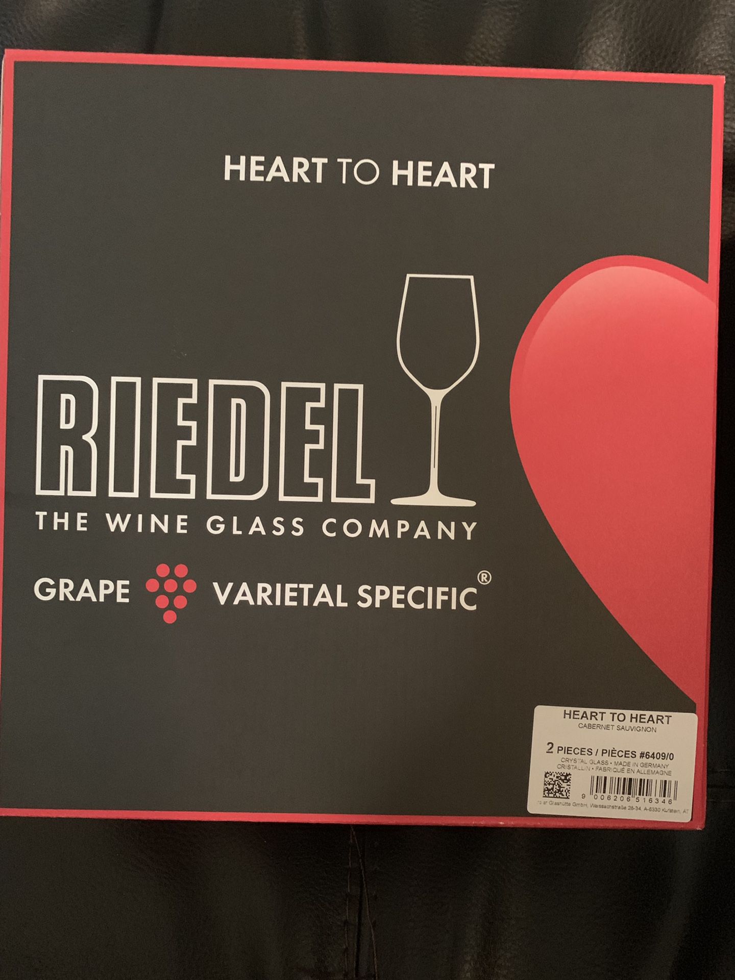Riedel wine glass heart to heart. Brand new. 2 glasses