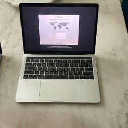 MacBook Pro Touch Bar 13” Silver