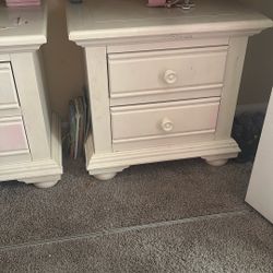 🛏️✨ Charming Vintage-Style Nightstands 