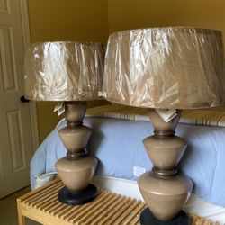 Floor Lamps / Lamp Pairs 