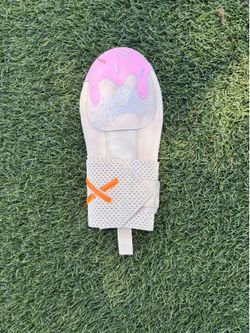 Aria ice cream sliding mitt