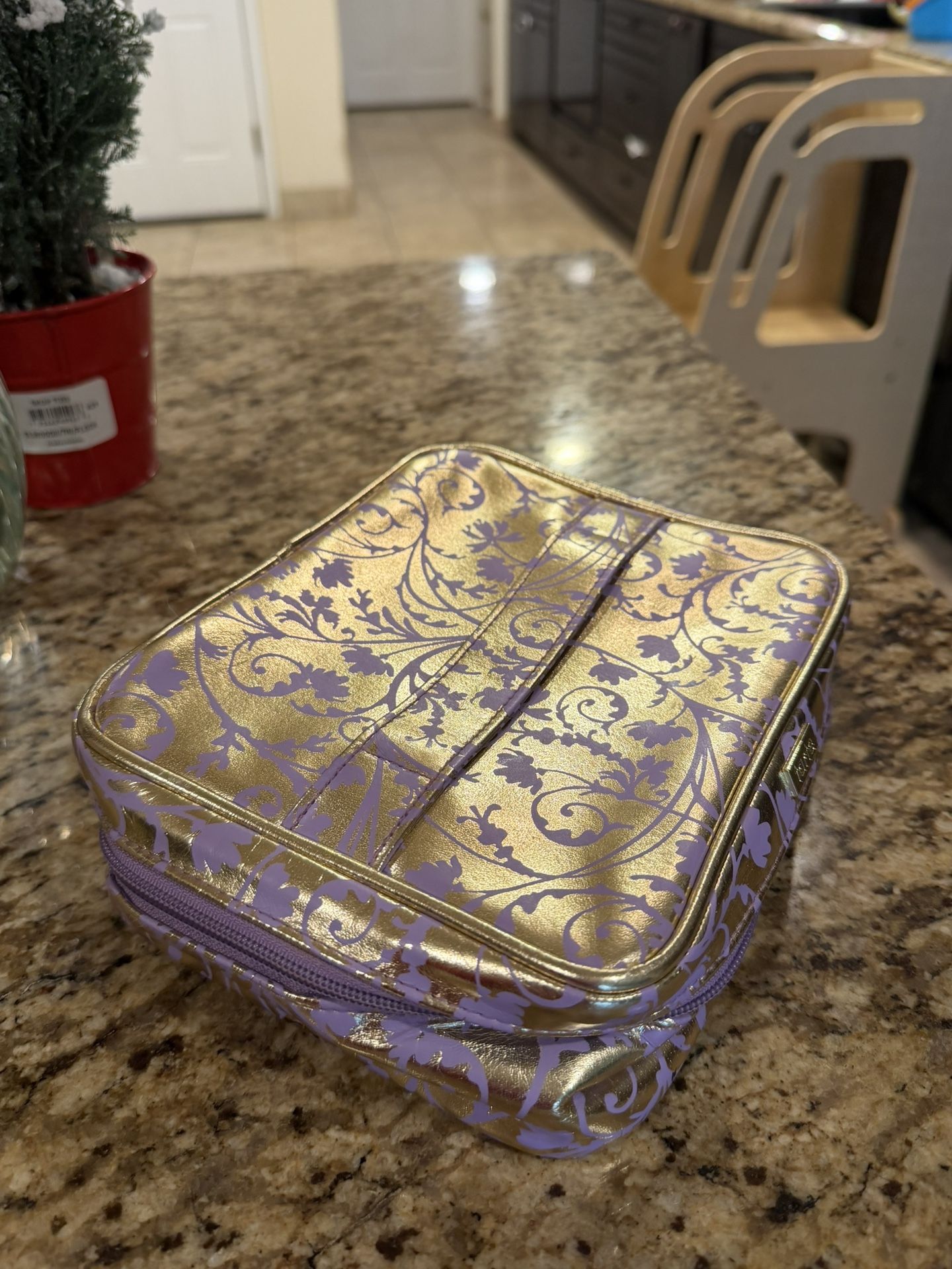 Tarte Cosmetics Limited Edition Carrying Case For Makeup!
