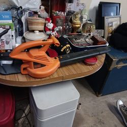Leaf Blower 