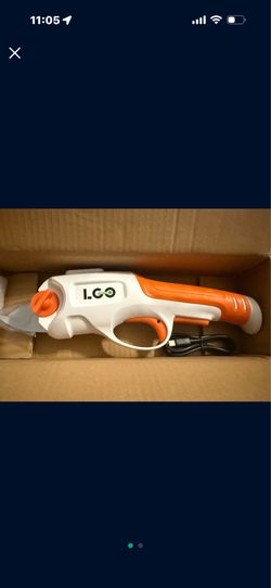 Electric pruner  ZOE-3.6LD  Max cutting capacity, 10mm(soft wood) , Dual action safety switch , Charging time:3~5h ,  Changable moving blade