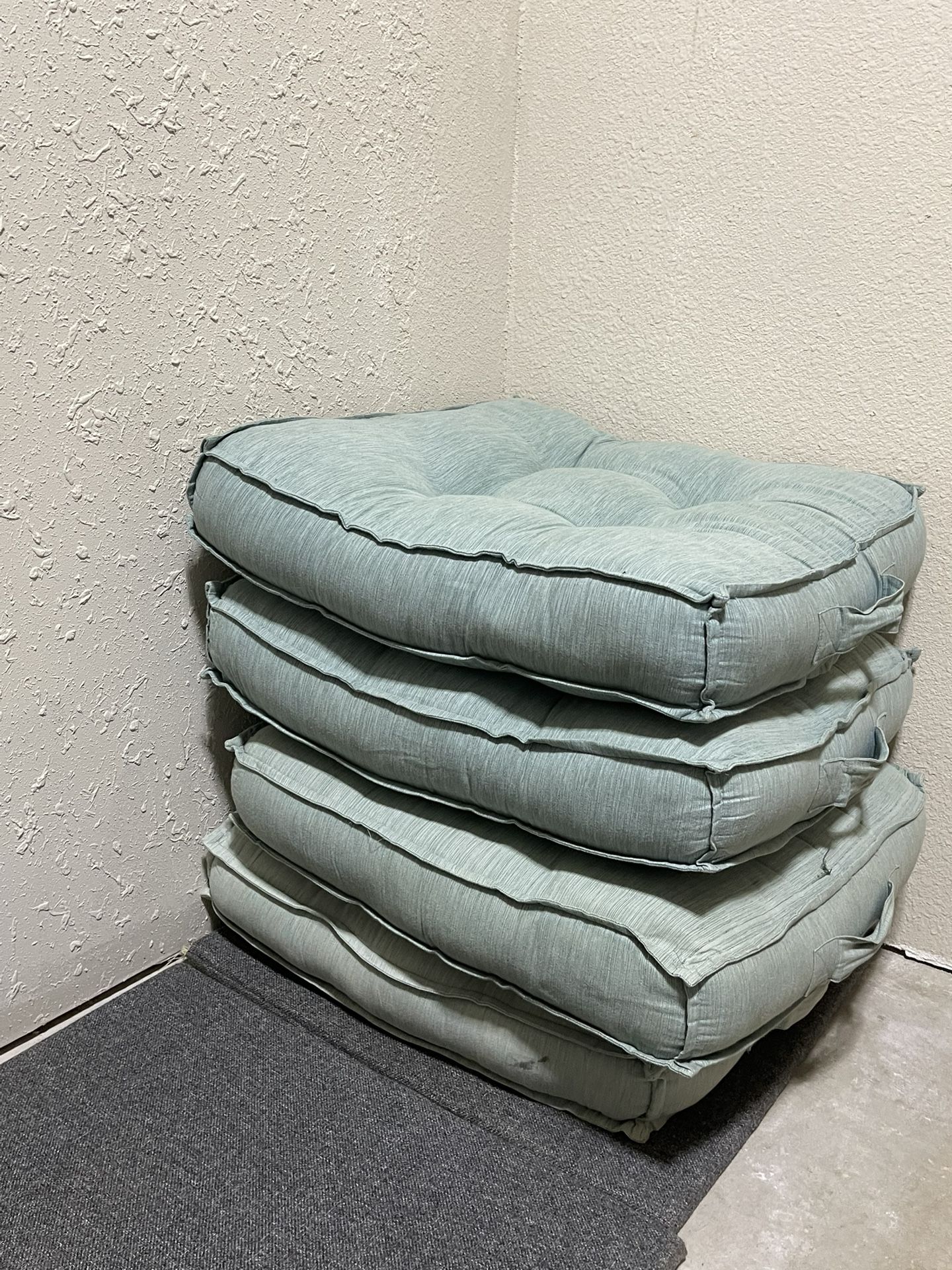 4 Cushion Set