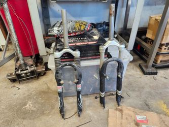 Mountain bike forks