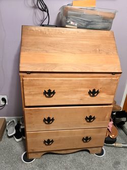 Desk free