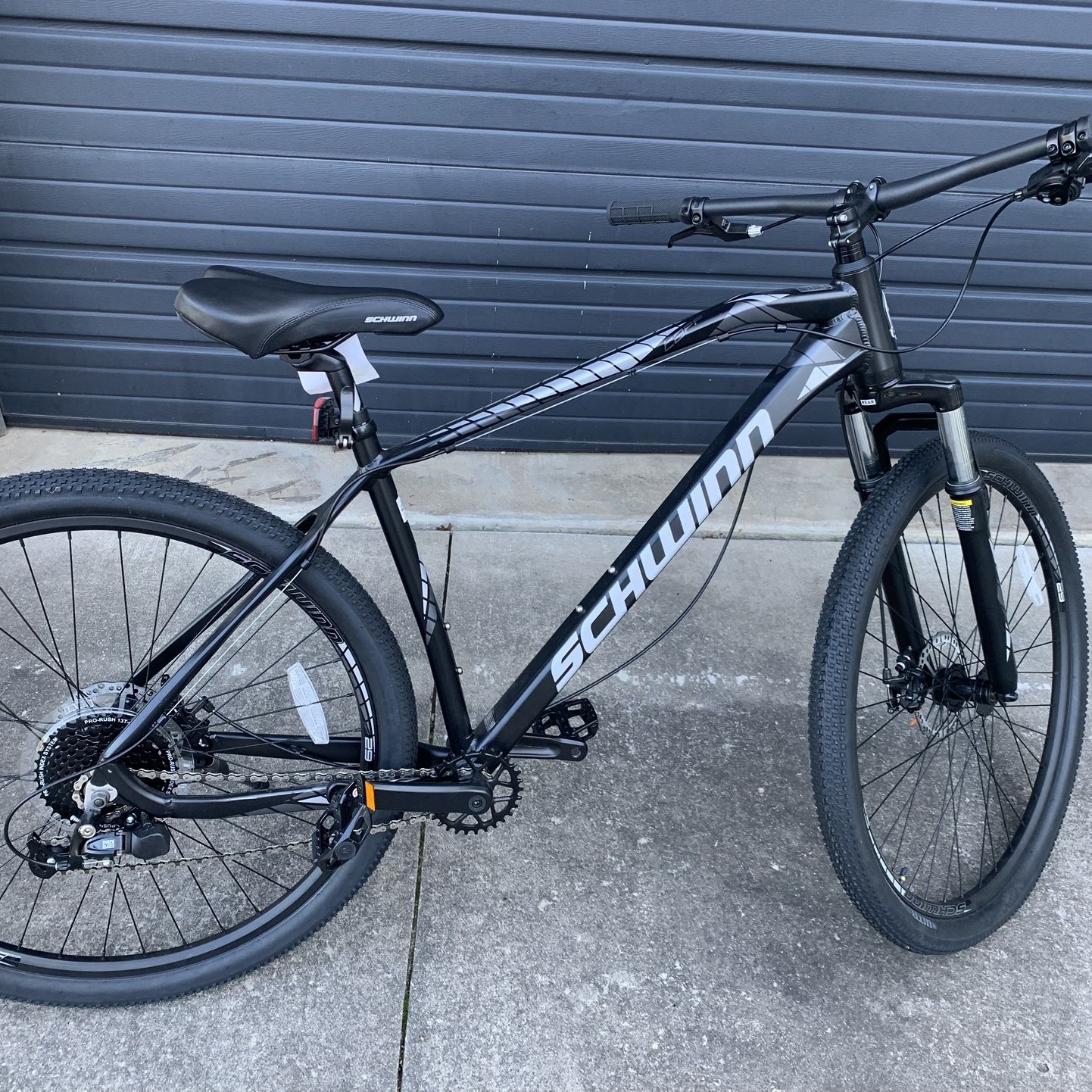 Flashy Summer Mountain Bike 29” (BRAND NEW)