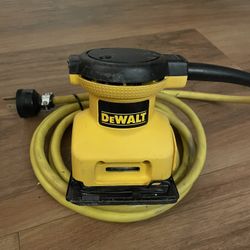 Dewalt Palm Grip Sander