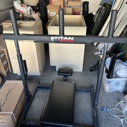 Titan Fitness Inverted Vertical Leg Press