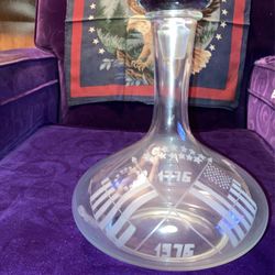 Vintage Patriotic Etched Decanter / Stopper