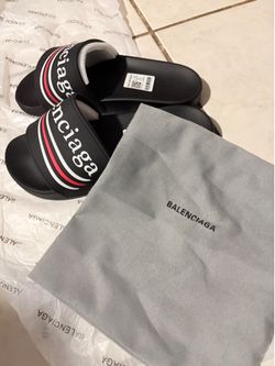 Balenciaga pool slides