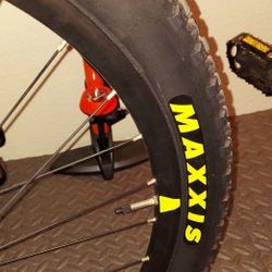 Mens Large Size Talon 3 Mountain Bike by Giant