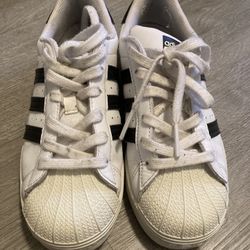 White And Black Adidas Superstars 4.5 