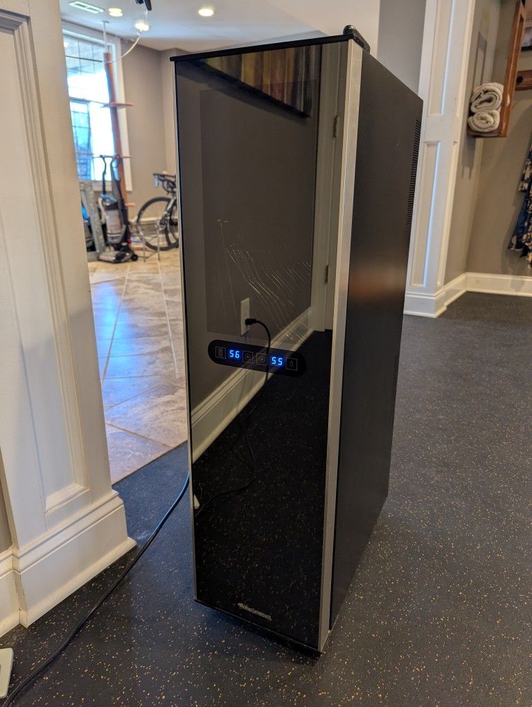 18 Bottle Wine Fridge