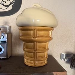 Vintage Cookie Jar Ice cream Cone