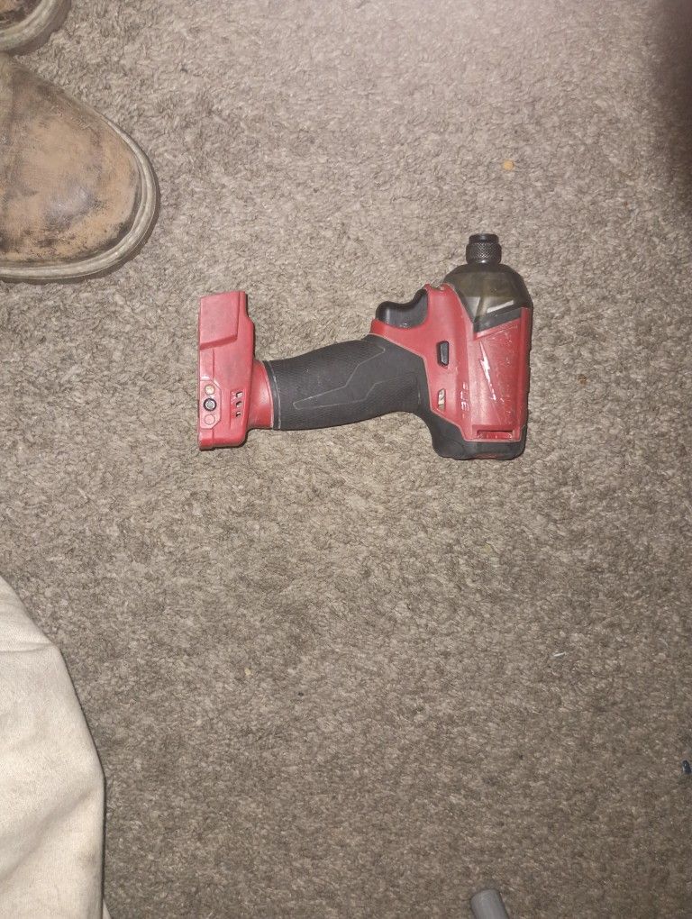 Milwaukee Surge 18v