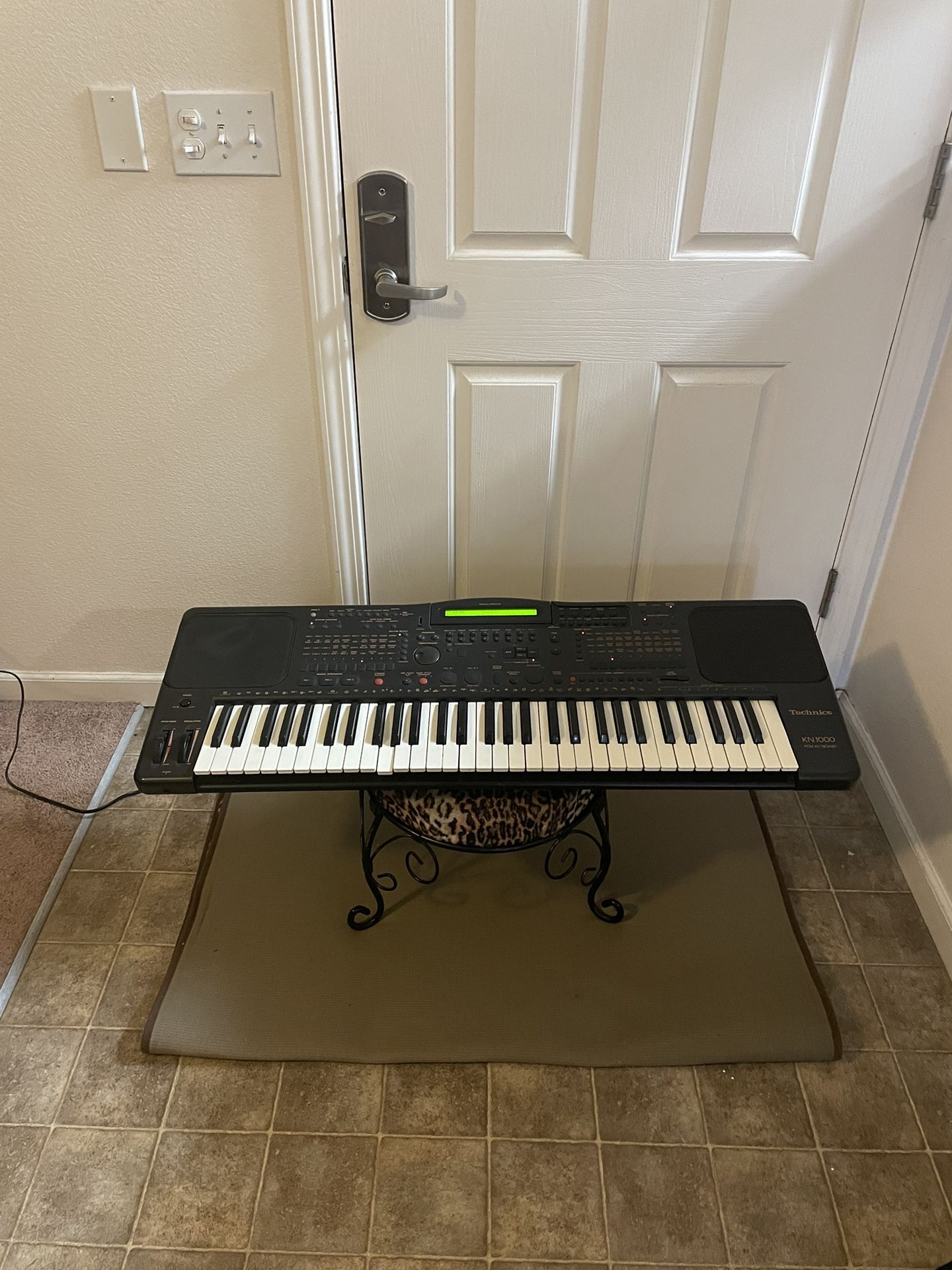 Technics KN1000 Keyboard for Sale in Riverside, CA - OfferUp