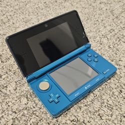 Aqua Blue Nintendo 3DS