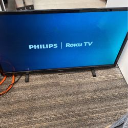 32” Phillips Smart Roku TV