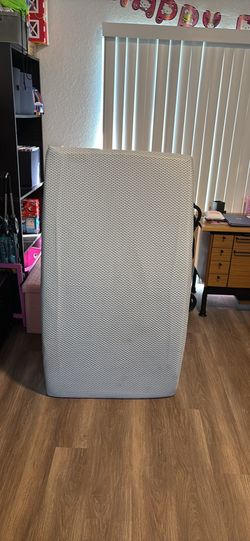 Toddler bed