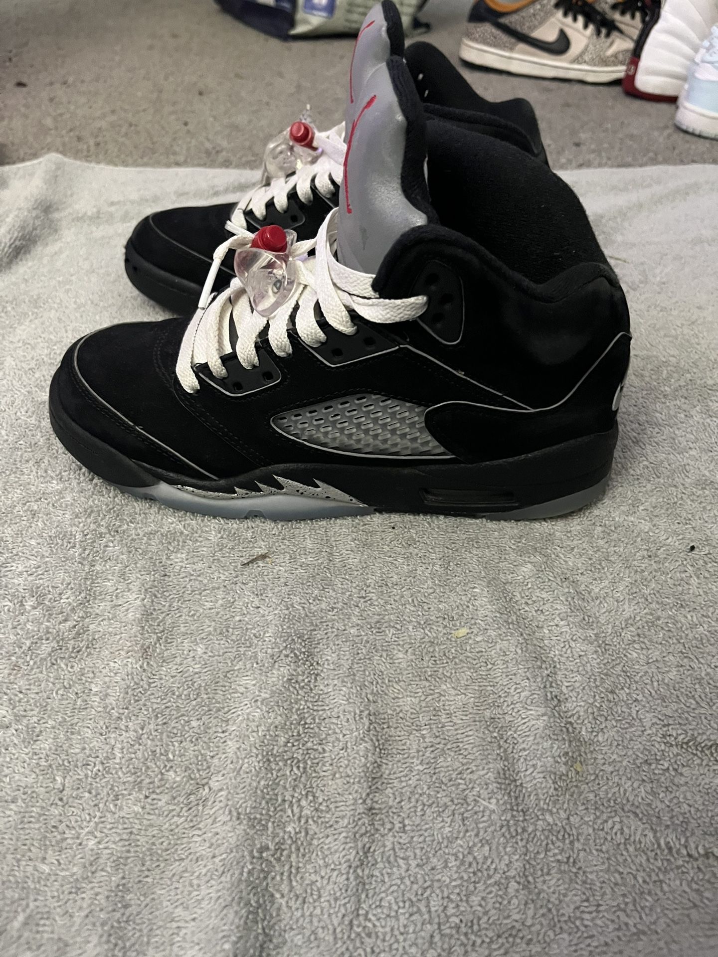 Size 4Y Boys Jordan 5 Retro OG Black Metallic Metallic Reimagined (GS) 