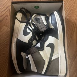 Jordan 1 Mocha Size 9M
