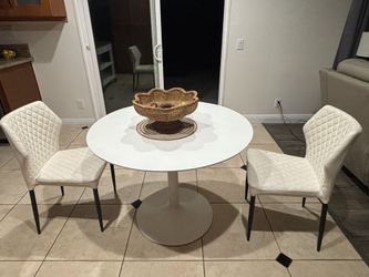 Round Dining Table w/ 2 Chairs