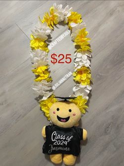 Customizable Graduation Lei With Plush