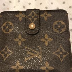 Louis Vuitton Wallet Authentic