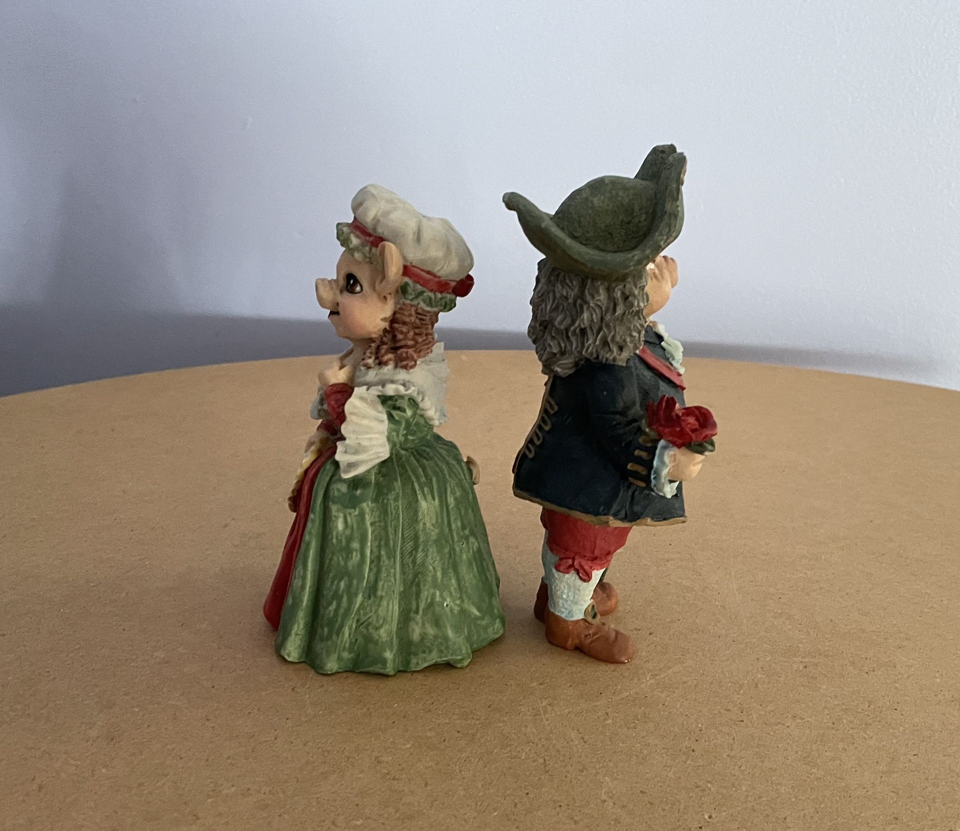 Original Artmark Colonial Pig Couple Figurines