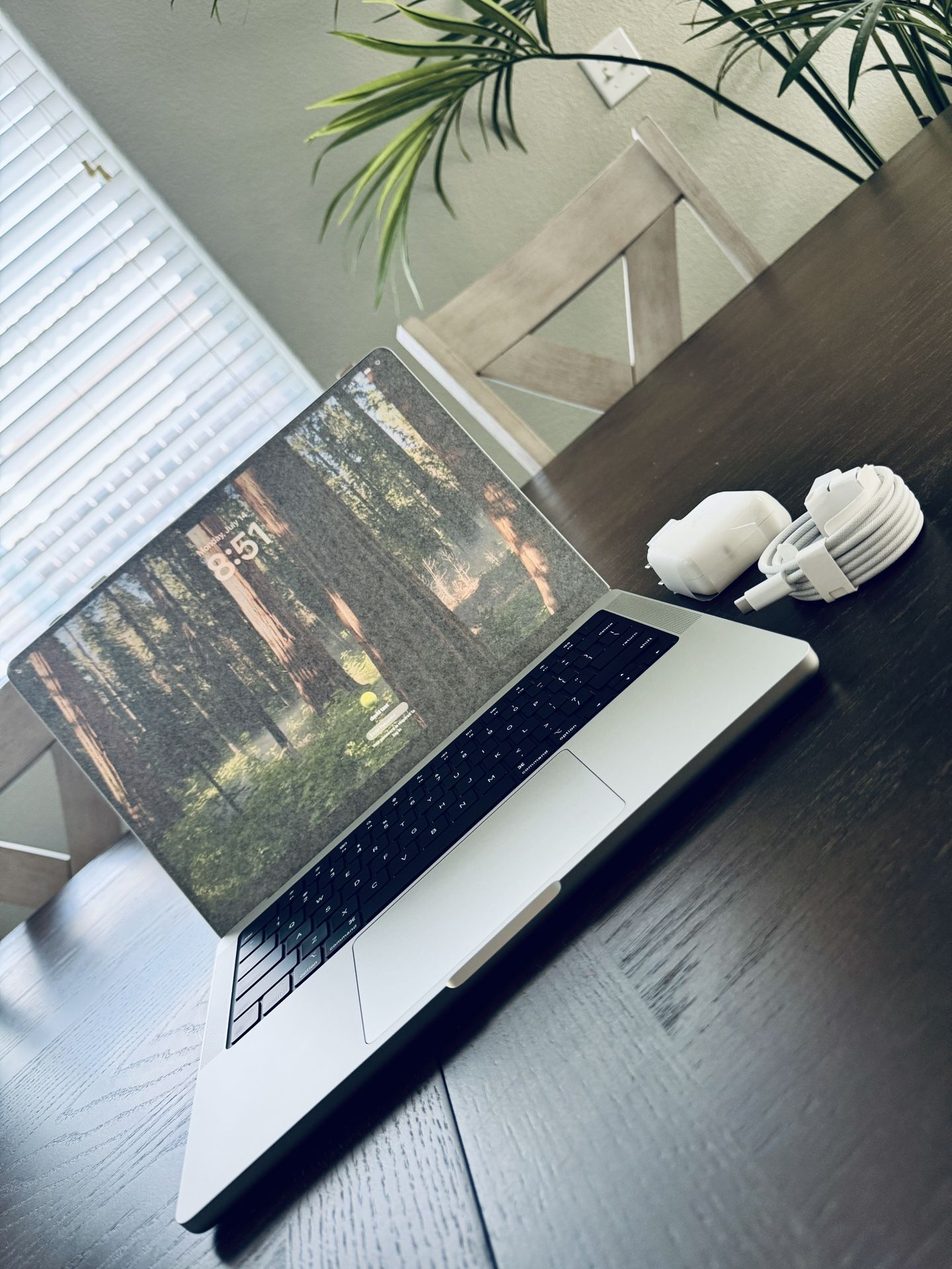 Apple MacBook Pro 14Inch M4 Pro Chip! 512GB, 24GB Ram! Silver Apple 1 Year Warranty! Brand New Just Opened !!