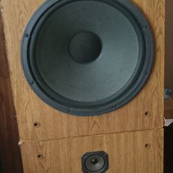 Pair Of  Fisher 3 Way 15 Inch Home Speakers 