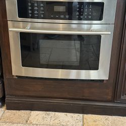 Jenn-Air Microwave (Not Functioning For Parts)