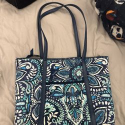 New Vera Bradley Blue Island Medallion tote bag