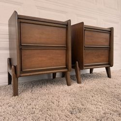 Nightstand 