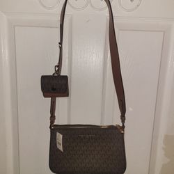 New Micheal Kors Purse 