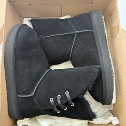 Ugg Constantine