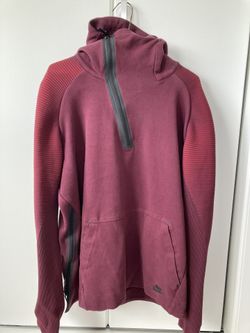 Nike Half ZIP Tech Fleece size Large Maroon / Red