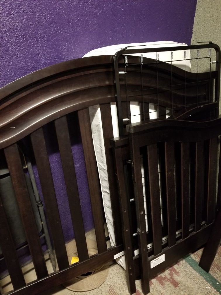 Crib set