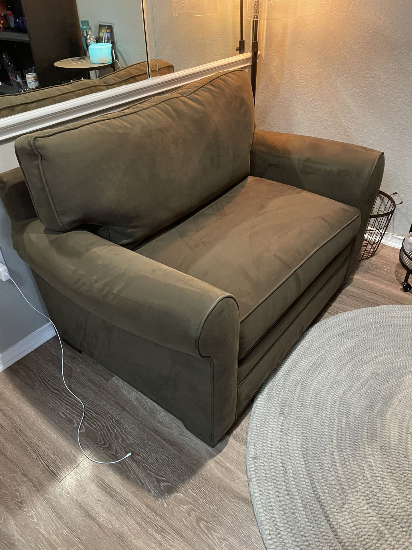 Brown Loveseat With pullout twin Bed