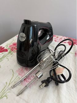Food Network Handheld Electric Mixer with 2 Beater Attachments & 1 whisker
