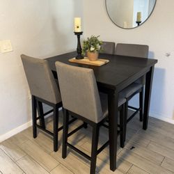 dining table / Mesa De Comedor