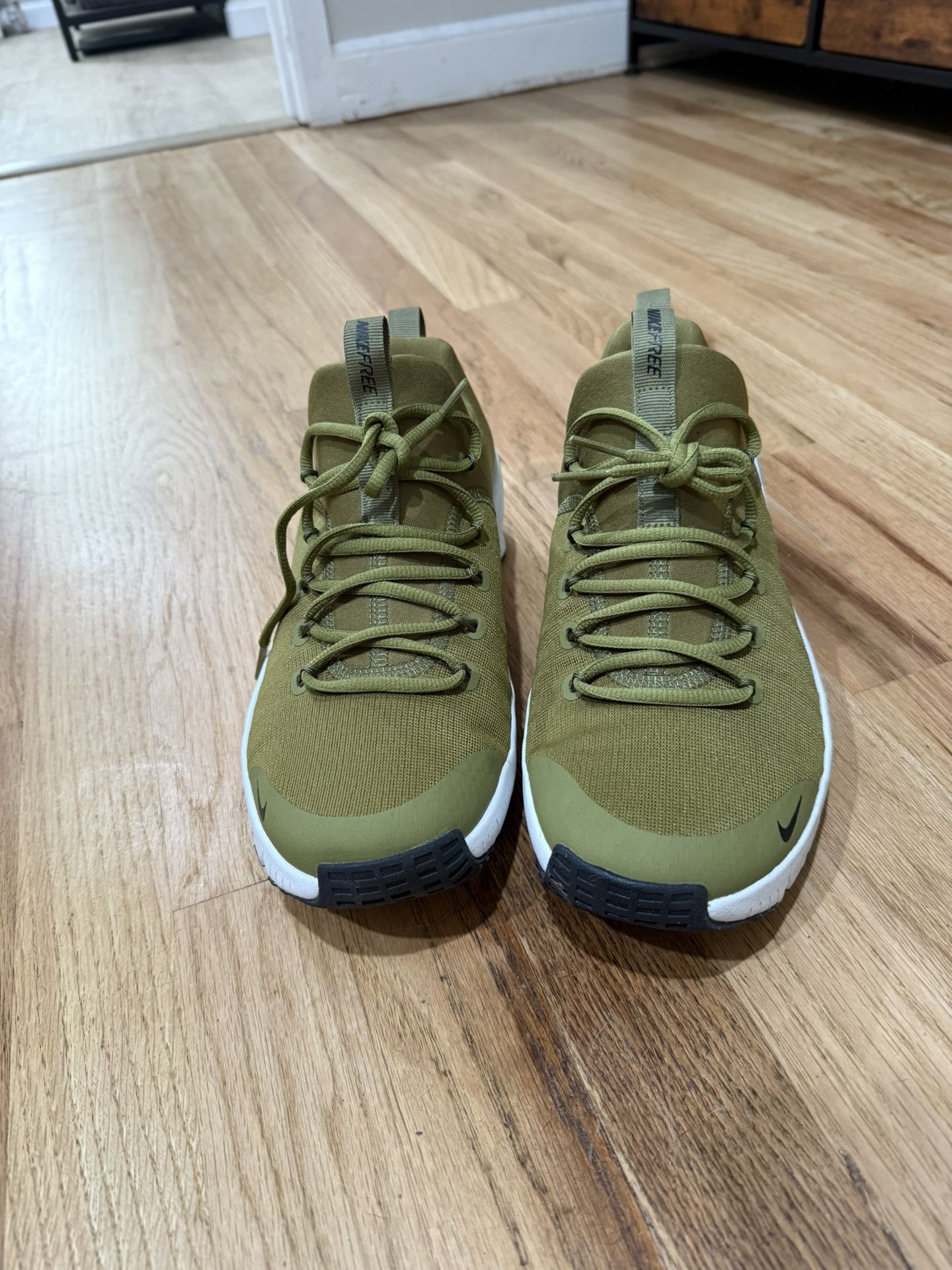 Nike Metcon Sneakers (women’s 10.5)