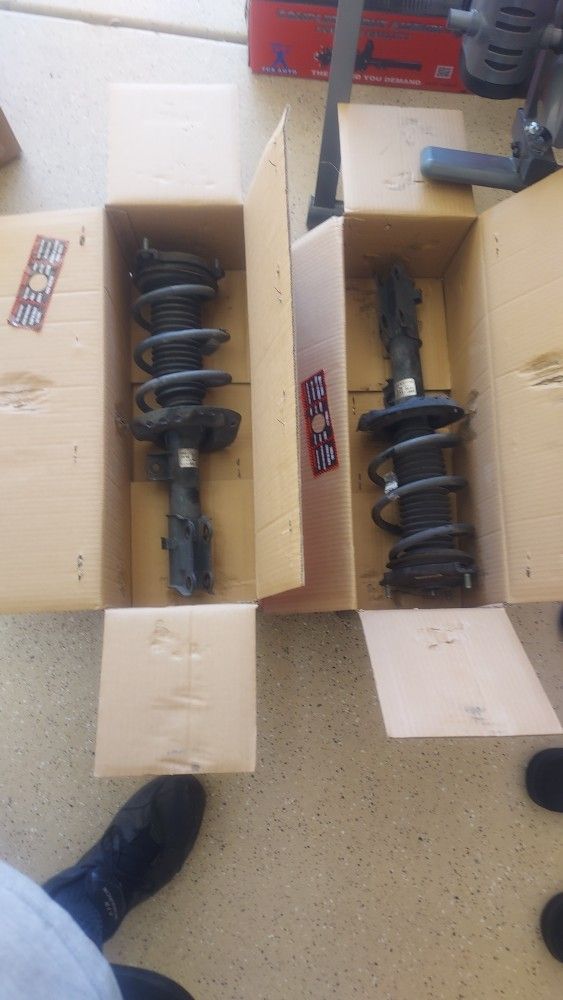 2017 Hyundai Elantra Front / Rear Shocks And Complete Struts