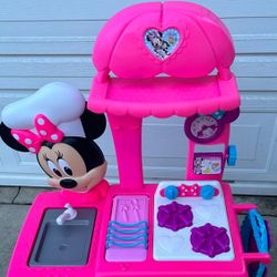 Minnie Mouse Kitchen