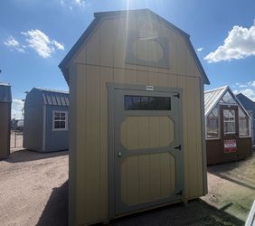 8x12 lofted barn / tools shed / storage / studio